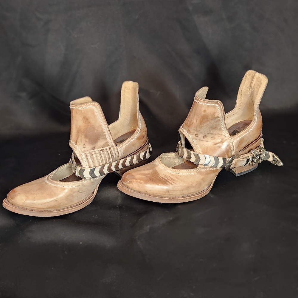 Free Bird by Steven Size 9 Blade Booties Taupe Tan